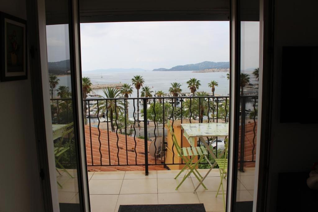 Apartamento T2 Coquet Le Lavandou Plein Centre Vue Mer Exceptionnelle. Exterior foto